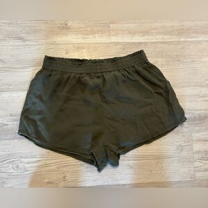 Army green forever 21 double lined shorts size medium